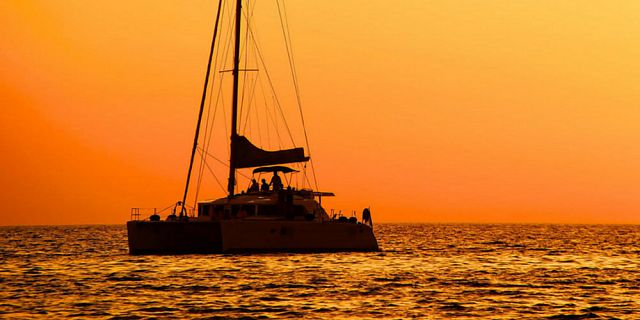 Private catamaran 2 hours sunset cruise west coast (1)